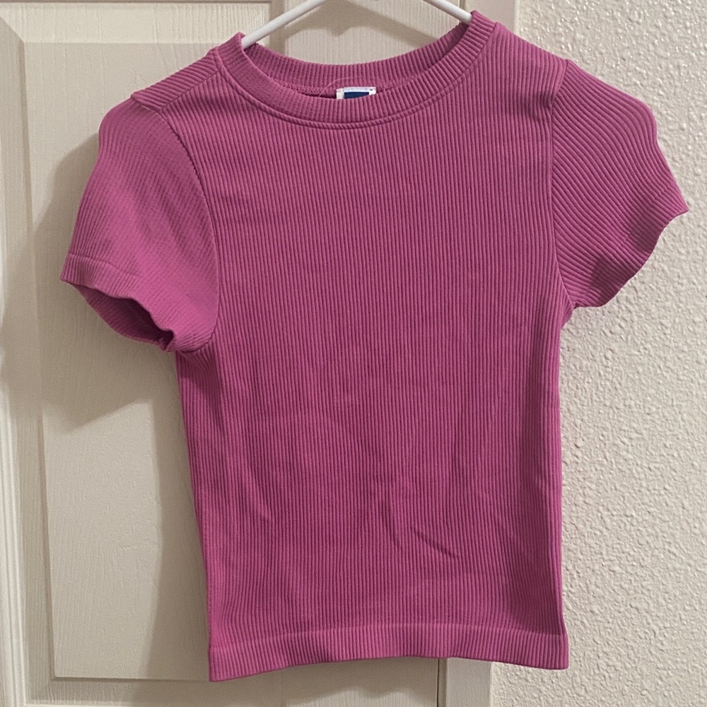 Old Navy Seamless Pink Ribbed Top